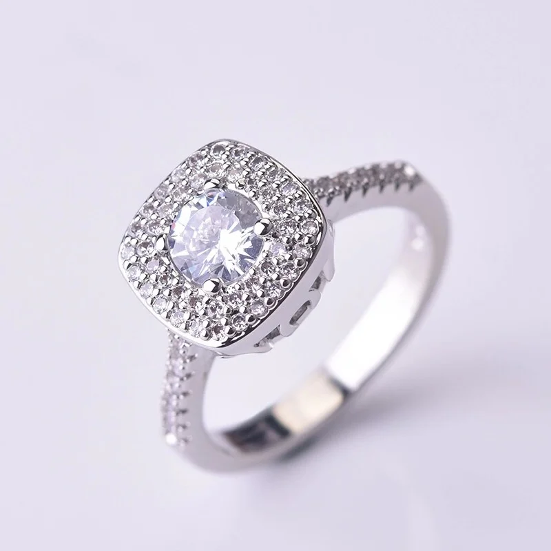 Sparkling Clear AAA CZ Ring Crystal Fashion Silver Color Wedding Jewelry Female Engagement Rings for Women Party Gift
Sparkling Clear AAA CZ Ring Crystal Fashion Silver Color Wedding Jewelry Female Engagement Rings for Women Party Gift