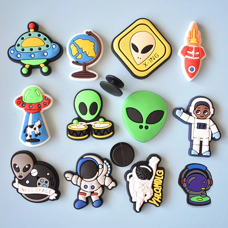 Free Shipping 1 Pcs Outer Space Series Green Alien Shoe Decoration UFO Astronaut Slipper Accessories For Kid Party Gifts
Free Shipping 1 Pcs Outer Space Series Green Alien Shoe Decoration UFO Astronaut Slipper Accessories For Kid Party Gifts