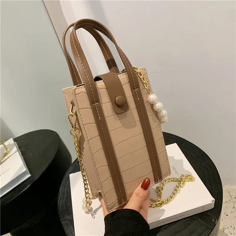 Crocodile Pattern Pearl Tote Bag High Quality PU Leather Women's Designer Handbag Girls Shoulder Crossbody Messenger Bags
Crocodile Pattern Pearl Tote Bag High Quality PU Leather Women's Designer Handbag Girls Shoulder Crossbody Messenger Bags
