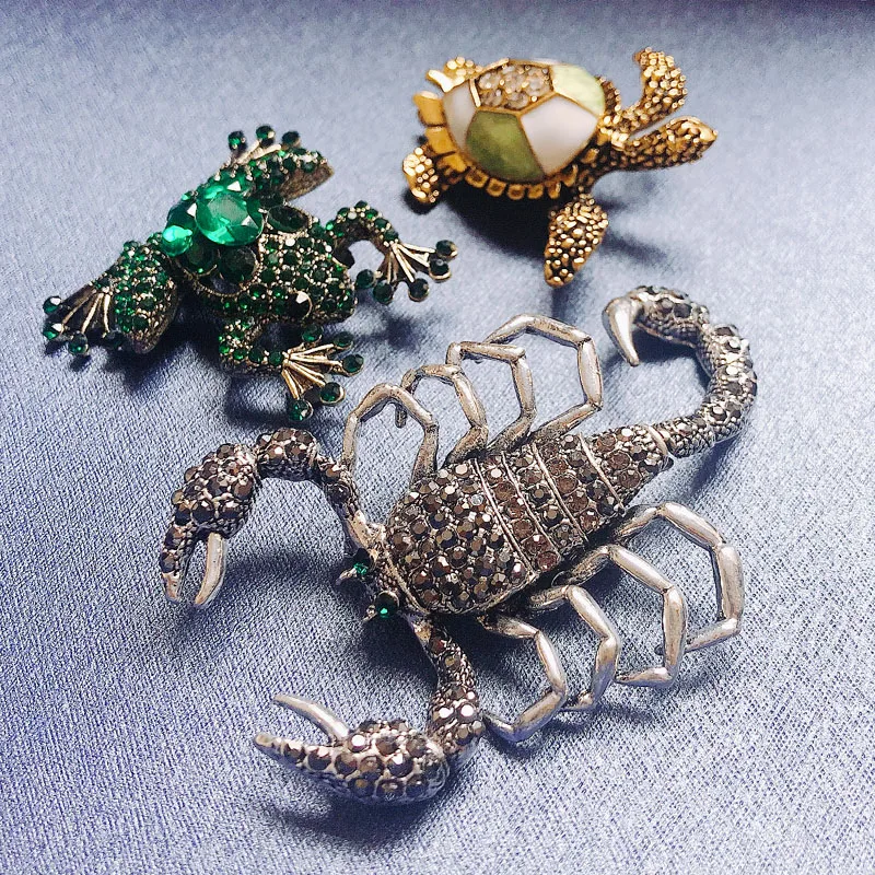 

Morkopela Scorpion Frog Tortoise Rhinestone Brooch Pin Vintage Women Crystal Pin Scarf Clip Accessories Pins And Brooches