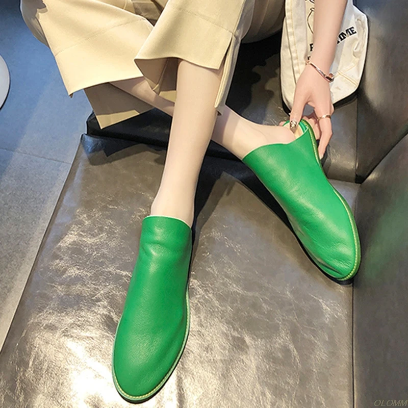 2020 New Spring Summer Round Toe Shallow Soft Pu Leather Candy Colors Flat Slippers Women Shoes Fashion Tide 10I418
2020 New Spring Summer Round Toe Shallow Soft Pu Leather Candy Colors Flat Slippers Women Shoes Fashion Tide 10I418