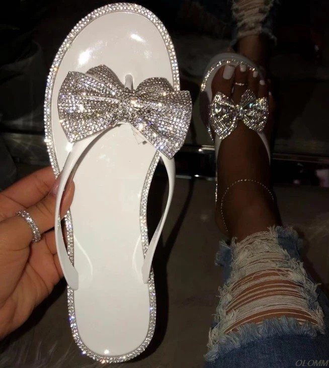 2020 new Candy color rhinestones women fashion wild sandals outdoor travel PVC slippers beach bright color slippers students
2020 new Candy color rhinestones women fashion wild sandals outdoor travel PVC slippers beach bright color slippers students