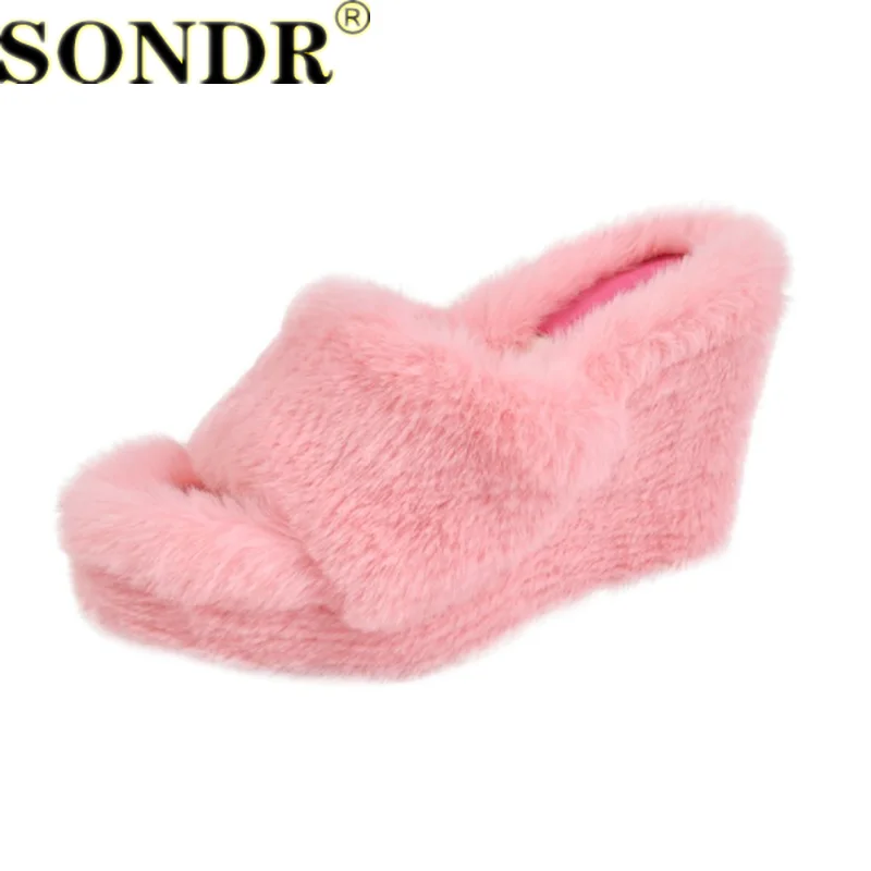 2021 Winter New Faux Fur Home Slippers Fluffy Women Slides Fashion Wedges High-heel Slippers Woman Flip Flops INS Ready Sale
2021 Winter New Faux Fur Home Slippers Fluffy Women Slides Fashion Wedges High-heel Slippers Woman Flip Flops INS Ready Sale