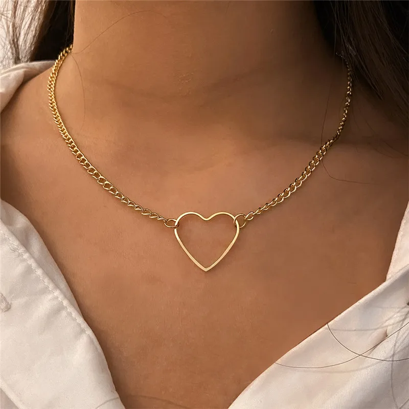 2021 Fashion Gold Hollow Heart Necklace Women's Neck Chain Bohemian Choker Necklace Jewelry Statement bijoux femme collares
2021 Fashion Gold Hollow Heart Necklace Women's Neck Chain Bohemian Choker Necklace Jewelry Statement bijoux femme collares