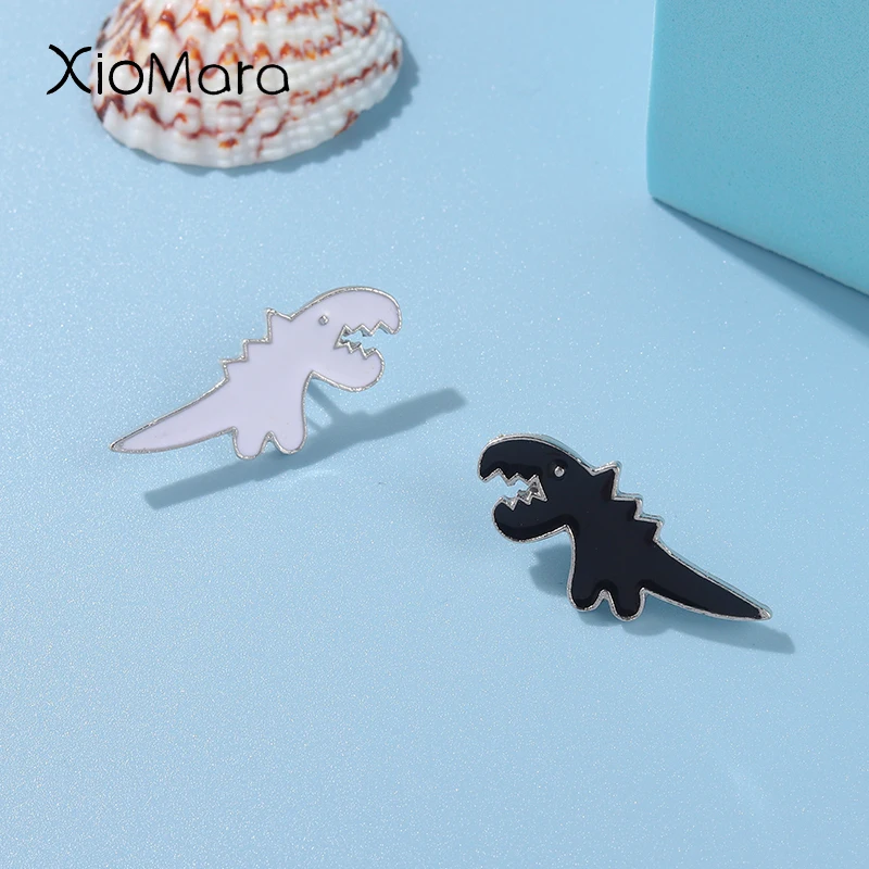 Black White Dinosaur Growling Roar Enamel Pins Simple Brooches Accessories Cloth Backpack Pin Badge Jewelry Gift Women Men
Black White Dinosaur Growling Roar Enamel Pins Simple Brooches Accessories Cloth Backpack Pin Badge Jewelry Gift Women Men