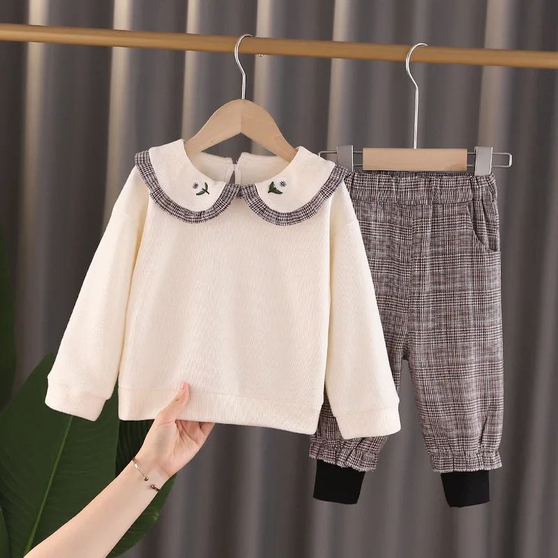 Autumn winter fashionable Baby girl clothes embroidery babys outfits dandelion 2pcs kids suits Sets for children infant clothing
Autumn winter fashionable Baby girl clothes embroidery babys outfits dandelion 2pcs kids suits Sets for children infant clothing