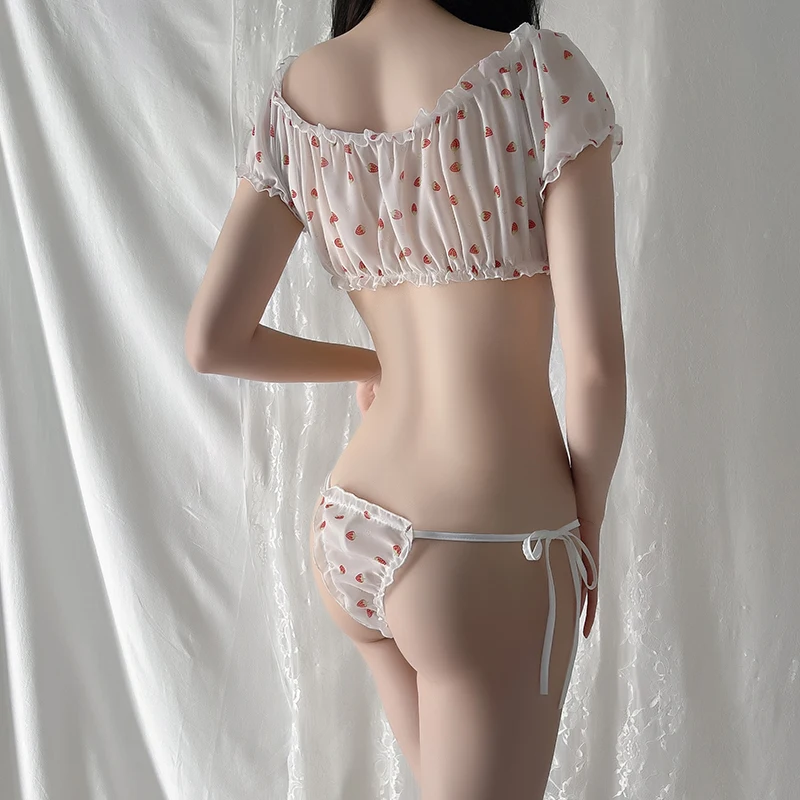 New Sweet Bra Set Strawberry printing Sexy Lingerie Comfortable Thin Bra and T-Panties Set Ruffles Transparent Women's Underwear 
New Sweet Bra Set Strawberry printing Sexy Lingerie Comfortable Thin Bra and T-Panties Set Ruffles Transparent Women's Underwear