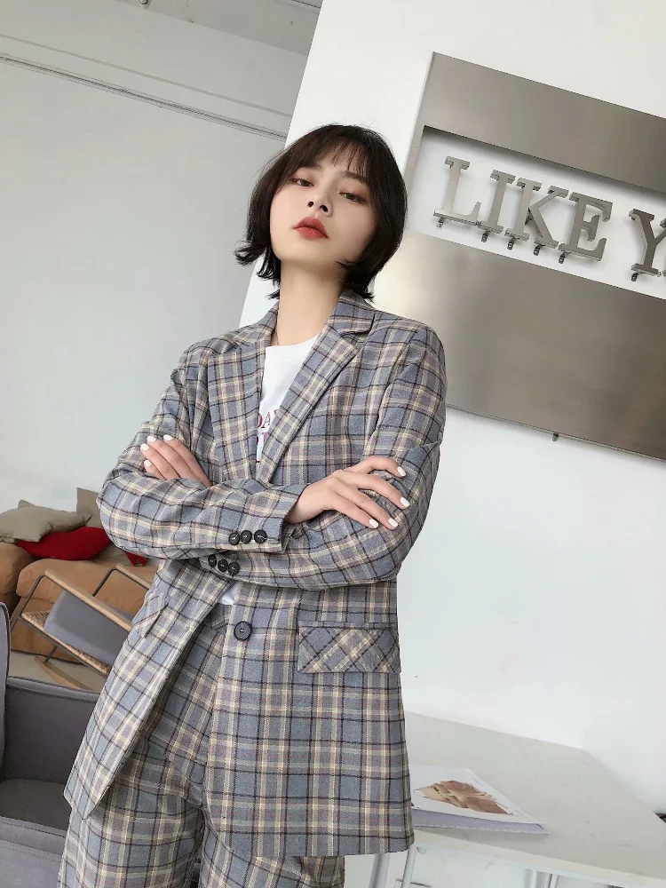 SOINCRE Plaid Single-breasted Slim-fit Blazer Autumn Office Lady Outwear Long Sleeve Streetwear Fall 2021 Women Suit Blazer
SOINCRE Plaid Single-breasted Slim-fit Blazer Autumn Office Lady Outwear Long Sleeve Streetwear Fall 2021 Women Suit Blazer