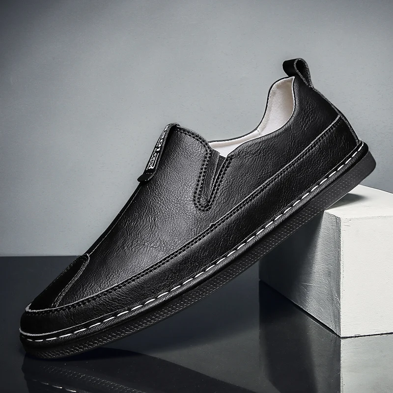 Leather Men's Loafers British Trend Fashion Flat Shoes Outdoor Breathable Casual Lazy Shoes Soft Comfortable Men Driving Shoes
Leather Men's Loafers British Trend Fashion Flat Shoes Outdoor Breathable Casual Lazy Shoes Soft Comfortable Men Driving Shoes
