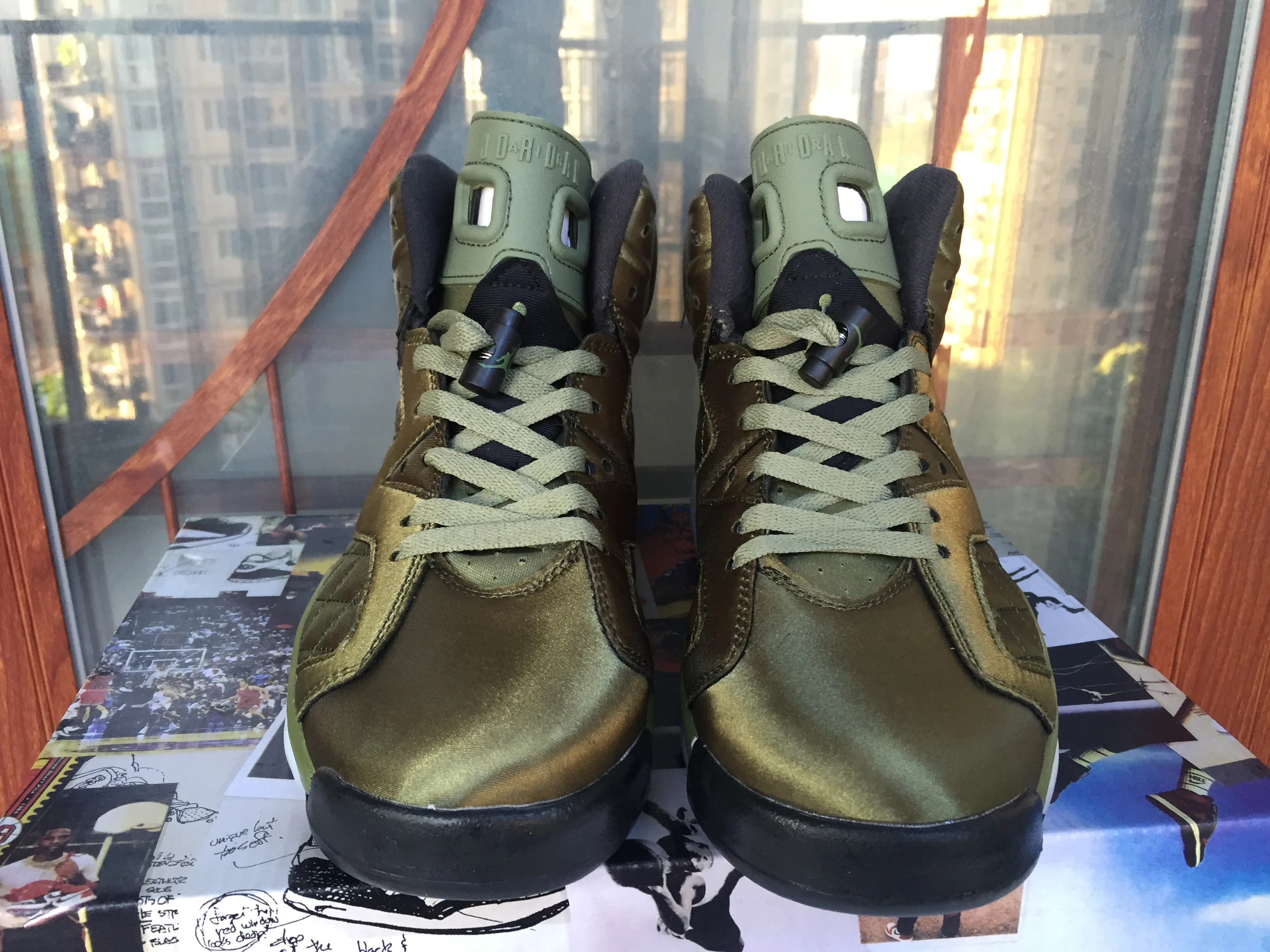 casual 6s travis scotts men basketball shoes reflect silver flight nostalgia Olympic mens sport Desinger sneakers 
casual 6s travis scotts men basketball shoes reflect silver flight nostalgia Olympic mens sport Desinger sneakers