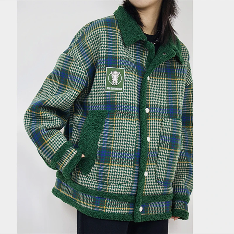 2021 Thick Winter Outerwear Vintage Lamb Wool Green Plaid Women Jacket POLO Collar Oversized Short Coats Goth Streetwear Fashion
2021 Thick Winter Outerwear Vintage Lamb Wool Green Plaid Women Jacket POLO Collar Oversized Short Coats Goth Streetwear Fashion