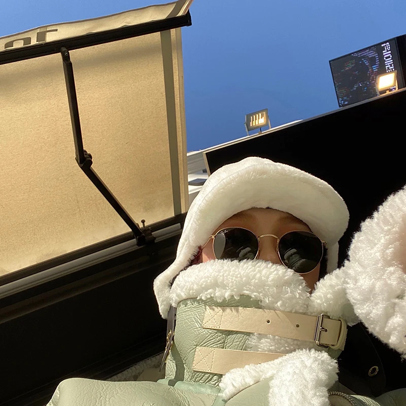 Faux Original design Shearling 2021 Sheepskin Coat Women Leather Thick Suede Jacket Women Autumn Winter Lambs Wool Short Coats
Faux Original design Shearling 2021 Sheepskin Coat Women Leather Thick Suede Jacket Women Autumn Winter Lambs Wool Short Coats