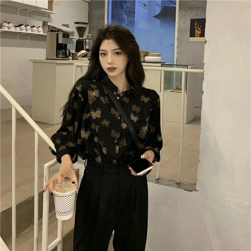 Vintage Button Up Shirt Fashion Print Tops 2021 Spring Shirts for Women Long Sleeve Casual Loose Blouses Women 
Vintage Button Up Shirt Fashion Print Tops 2021 Spring Shirts for Women Long Sleeve Casual Loose Blouses Women