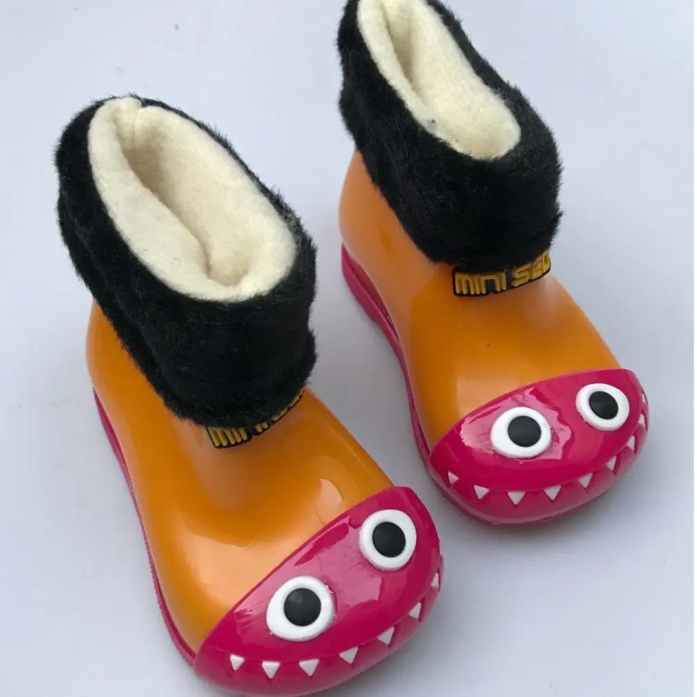 Waterproof Kid's Rain Shoes Lovely Jelly Rain Boots with Shark Pattern Decor & Warm Rain Boots Inner Cover Unisex
Waterproof Kid's Rain Shoes Lovely Jelly Rain Boots with Shark Pattern Decor & Warm Rain Boots Inner Cover Unisex