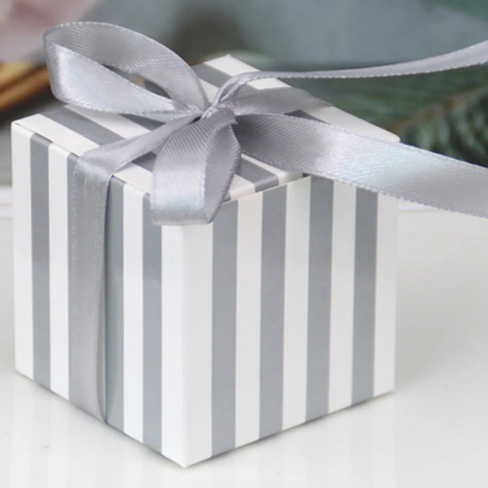 50PCS Square Stripe Pattern Laser Cut Paper Candy Boxes Gift Bag Wedding Party Favors Striped Box Supplies
50PCS Square Stripe Pattern Laser Cut Paper Candy Boxes Gift Bag Wedding Party Favors Striped Box Supplies