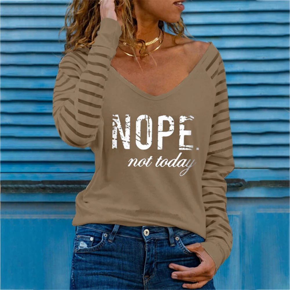 2021 Spring Autumn Women Fashion V-Neck Letter Heart Printed Patchwork Blouse Tops Pullover Loose Oversized Blouses Female Tops
2021 Spring Autumn Women Fashion V-Neck Letter Heart Printed Patchwork Blouse Tops Pullover Loose Oversized Blouses Female Tops