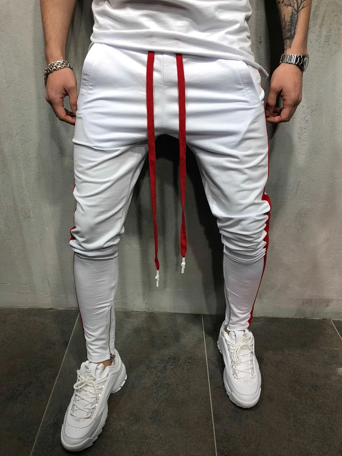 ZOGAA New Men's Hip Hop Sweatpants Fitness Joggers Spring Male Side Stripe High Street Hip Long Trousers Harem Pants Sweatpant
ZOGAA New Men's Hip Hop Sweatpants Fitness Joggers Spring Male Side Stripe High Street Hip Long Trousers Harem Pants Sweatpant