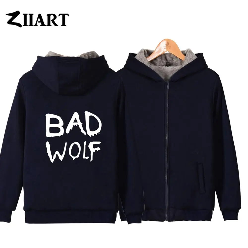 Парная одежда с надписью Bad Wolf для девушек и женщин, осенне-зимние Бархатные парки на молнии ZIIART
Парная одежда с надписью Bad Wolf для девушек и женщин, осенне-зимние Бархатные парки на молнии ZIIART