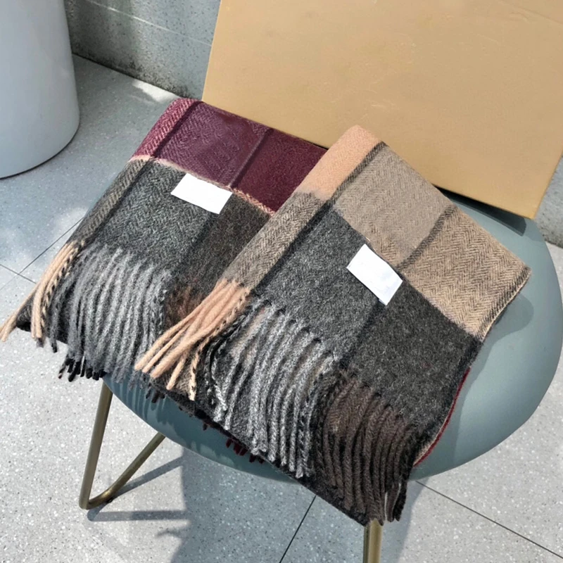 2022 New versatile scarf women autumn winter Korean cashmere thermal dual use big shawl with a thick scarf trend
2022 New versatile scarf women autumn winter Korean cashmere thermal dual use big shawl with a thick scarf trend