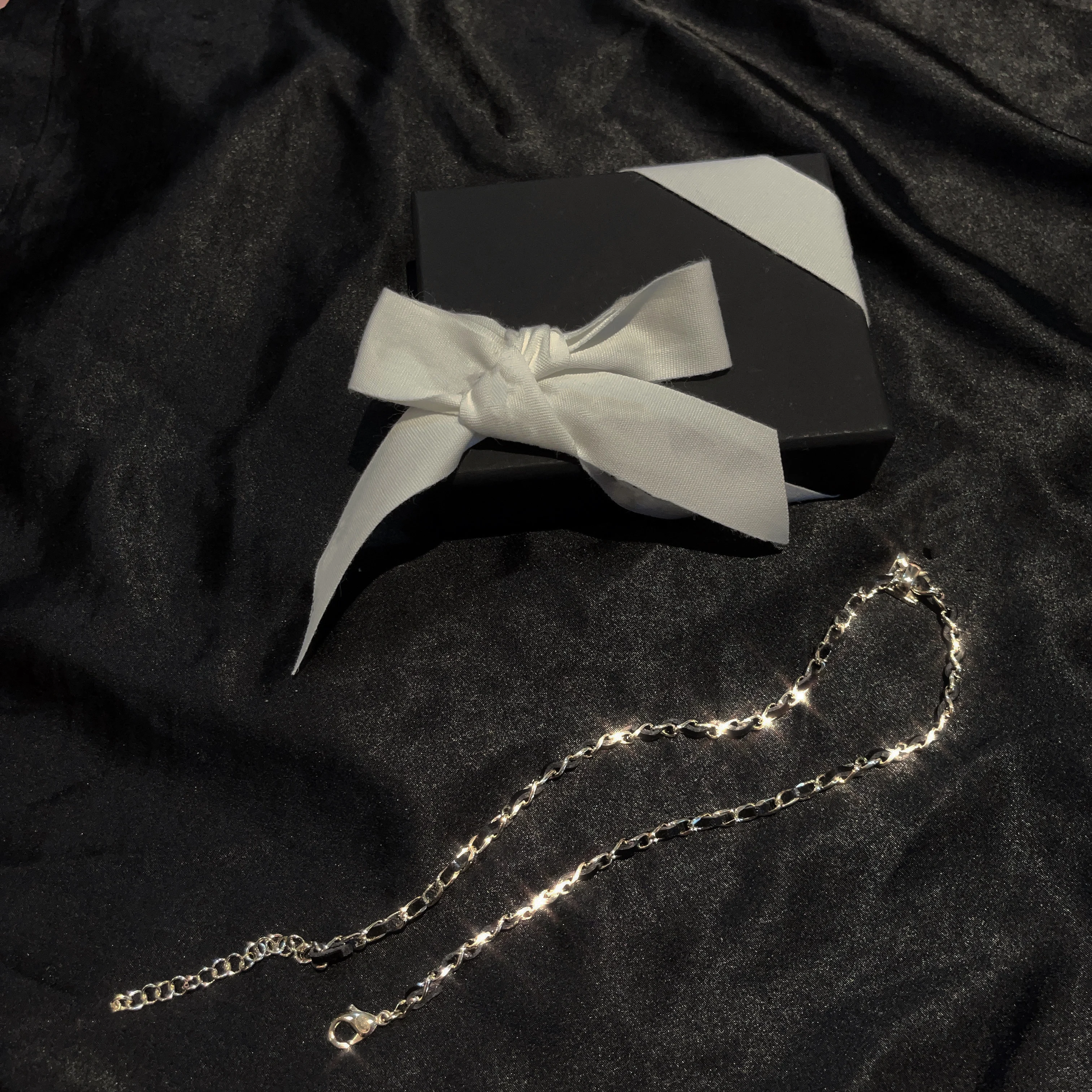 Popular Original Fashion Brand Women Female 2021 New Style winter Jewelry Necklace Leather Quality Luxury Chain Choker Logo Gift
Popular Original Fashion Brand Women Female 2021 New Style winter Jewelry Necklace Leather Quality Luxury Chain Choker Logo Gift