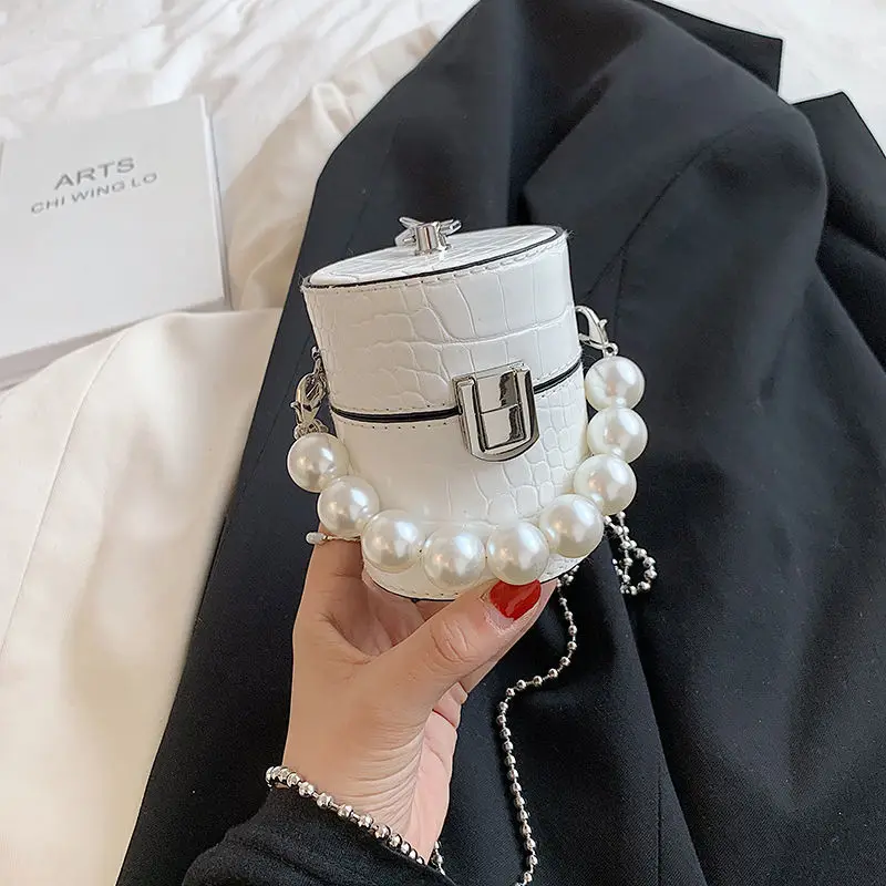 Pearl Chain Women Mini Bucket Bag 2021 Fashion Handbag Lipstick Bag Crocodile Pattern Leather Shoulder Bag Casual Messenger Bags
Pearl Chain Women Mini Bucket Bag 2021 Fashion Handbag Lipstick Bag Crocodile Pattern Leather Shoulder Bag Casual Messenger Bags