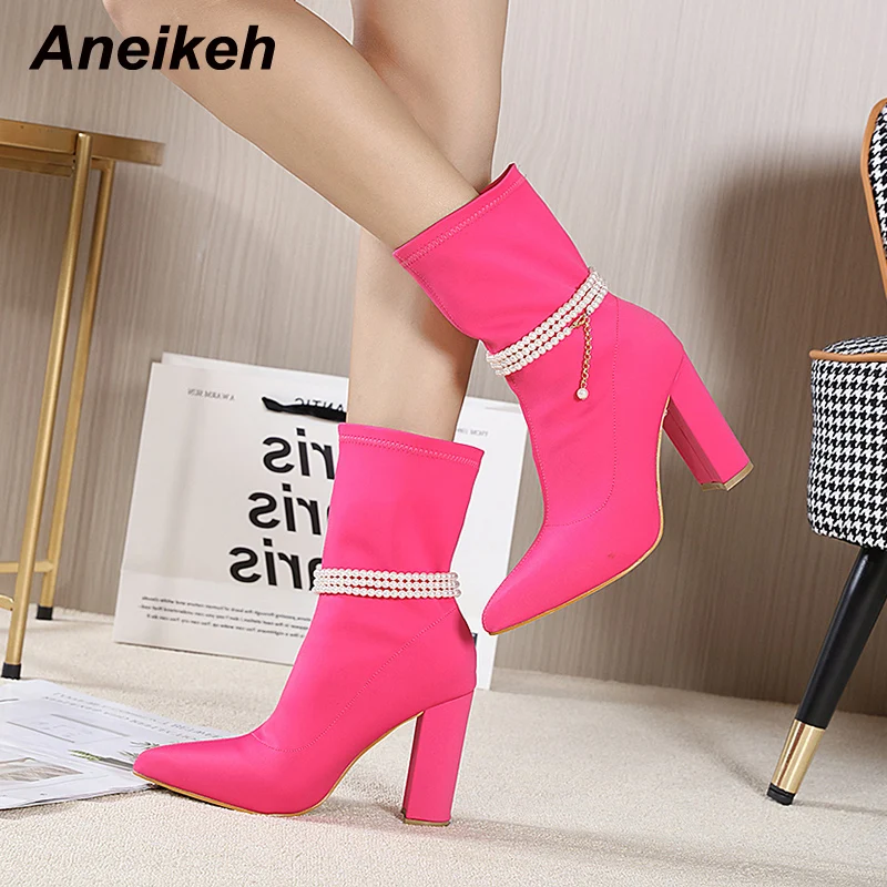Модные Прошитые ботильоны челси Aneikeh, зимние элегантные слипоны, женские пикантные ботинки на квадратном каблуке 2022 года, хлопковая ткань 
Модные Прошитые ботильоны челси Aneikeh, зимние элегантные слипоны, женские пикантные ботинки на квадратном каблуке 2022 года, хлопковая ткань