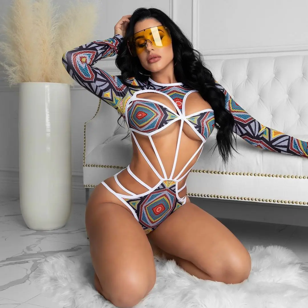 Retro Print Women One Piece Swimwear High Neck Female Beachwear Long Sleeve Monokini Bandage Hollow Out Swimsuit Summer Bodysuit
Retro Print Women One Piece Swimwear High Neck Female Beachwear Long Sleeve Monokini Bandage Hollow Out Swimsuit Summer Bodysuit