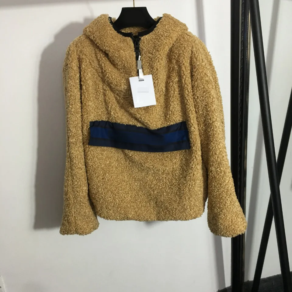 2021 Early Autumn New Fashion Temperament Lamb Wool Semi Zipper Long Sleeve Hooded Sweatershirt Hoodies
2021 Early Autumn New Fashion Temperament Lamb Wool Semi Zipper Long Sleeve Hooded Sweatershirt Hoodies