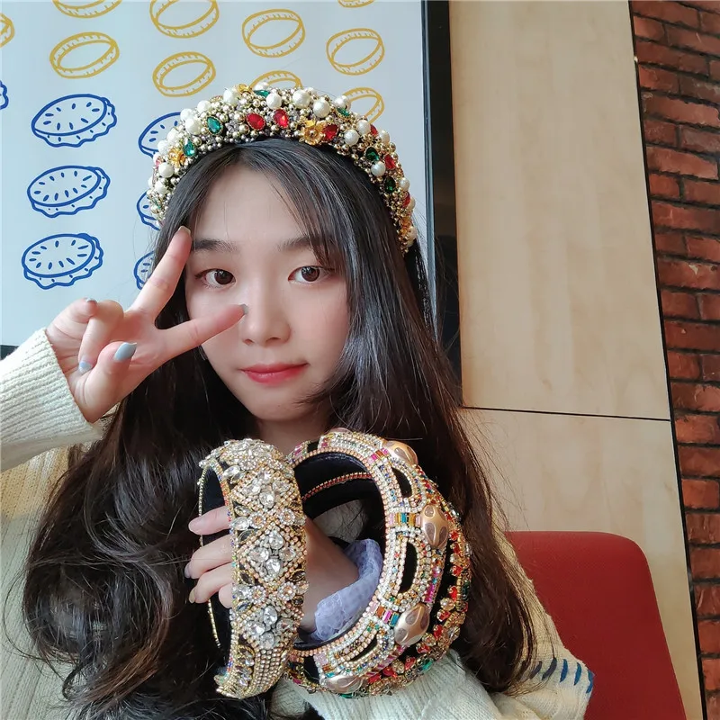 Luxury Women Baroque Headband Full Crystal Head Bands Sparkly Padded Rhinestones Hairbands White Headdress Hair Accessories
Luxury Women Baroque Headband Full Crystal Head Bands Sparkly Padded Rhinestones Hairbands White Headdress Hair Accessories