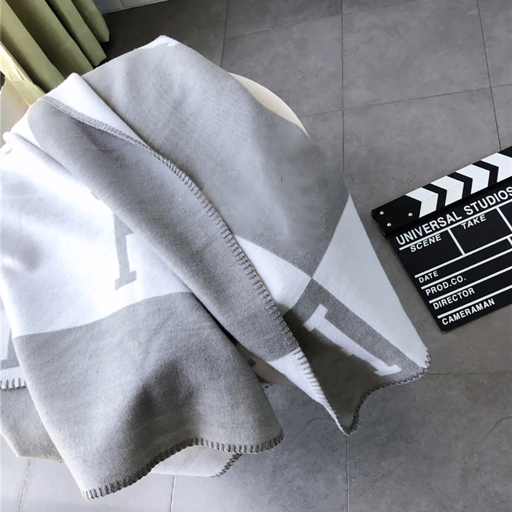 Plaid H Cashmere Blanket Crochet Soft Wool Scarf Shawl Portable Warm Sofa Bed Fleece Knitted Throw Cape Brand Blanket 140x170cm
Plaid H Cashmere Blanket Crochet Soft Wool Scarf Shawl Portable Warm Sofa Bed Fleece Knitted Throw Cape Brand Blanket 140x170cm