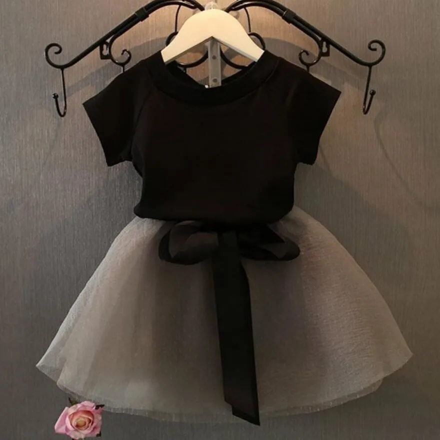 Children Girls Clothes Set Fashion Black Short Sleeve Tops T-shirt Bow Tutu Skirt Dress Outfit Set Toddler Outfits Girl Clothing
Children Girls Clothes Set Fashion Black Short Sleeve Tops T-shirt Bow Tutu Skirt Dress Outfit Set Toddler Outfits Girl Clothing