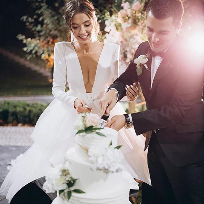 Luxury Design Layered Skirt Wedding Dresses Long Sleeve Sheer V Neck Tiered Tulle A Line Bridal Gowns 2021 Vestido De Noiva
Luxury Design Layered Skirt Wedding Dresses Long Sleeve Sheer V Neck Tiered Tulle A Line Bridal Gowns 2021 Vestido De Noiva