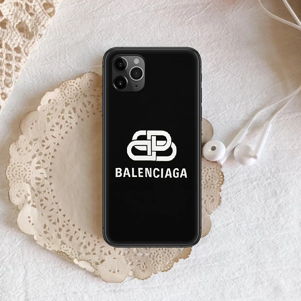 French luxury Phone Case Cover Hull For iphone 5 5s se 2020 6 6s 7 8 12 mini plus X XS XR 11 PRO MAX black Etui Pretty 
French luxury Phone Case Cover Hull For iphone 5 5s se 2020 6 6s 7 8 12 mini plus X XS XR 11 PRO MAX black Etui Pretty