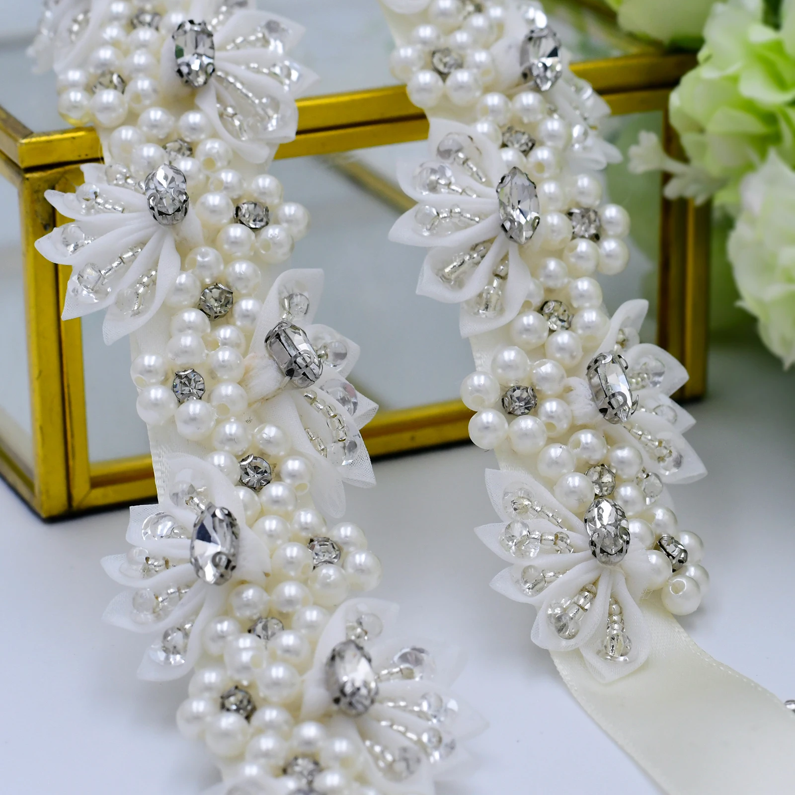 TRiXY S232 Luxury Wedding Belts Pearl Rhinestone Belt Pearl Beaded Bridal Women Flower Belt Wedding Preparations Dress Sash Belt
TRiXY S232 Luxury Wedding Belts Pearl Rhinestone Belt Pearl Beaded Bridal Women Flower Belt Wedding Preparations Dress Sash Belt