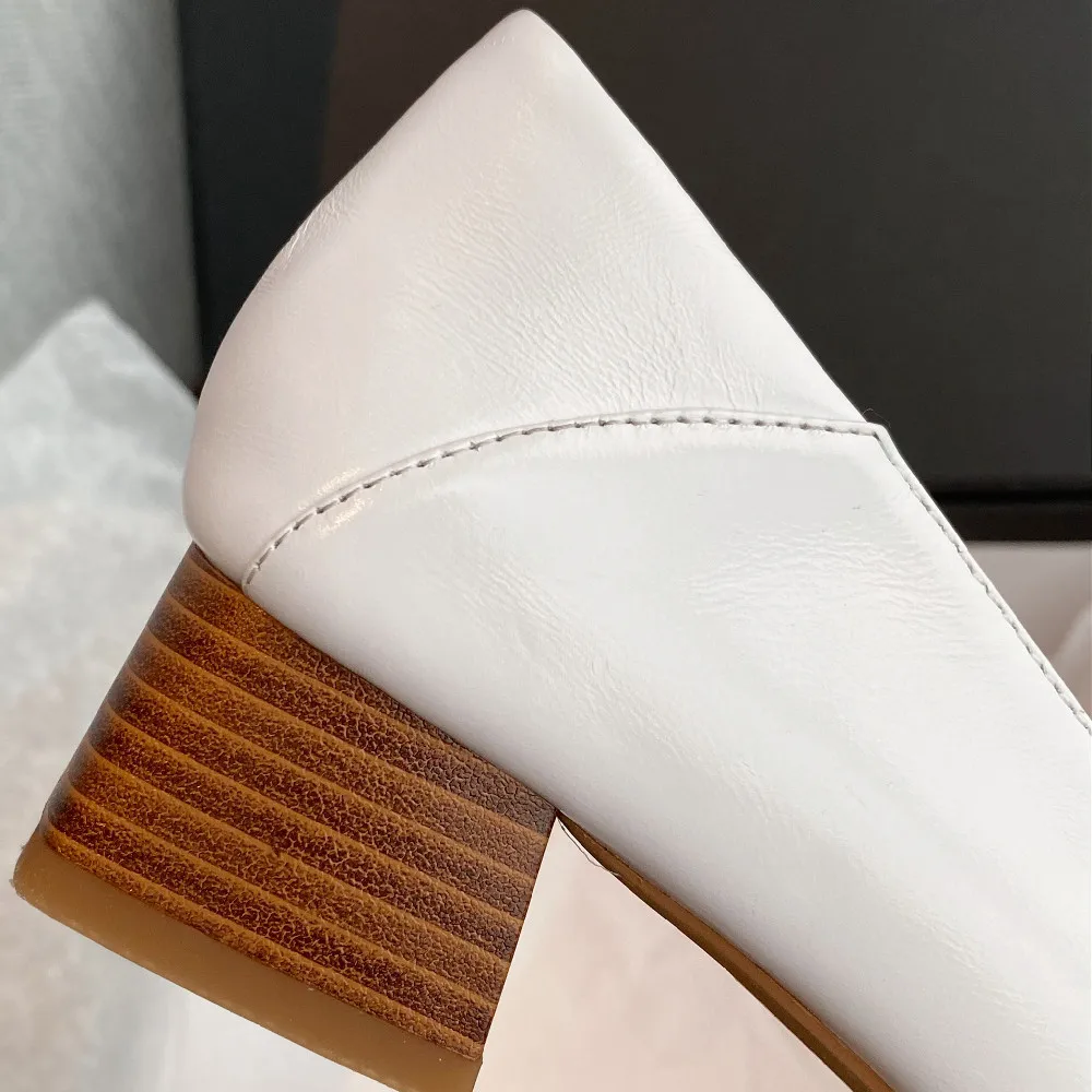 Women's genuine leather thick med heel square toe slip-on pumps beading chain decoration OL style daily soft comfortable shoes
Women's genuine leather thick med heel square toe slip-on pumps beading chain decoration OL style daily soft comfortable shoes