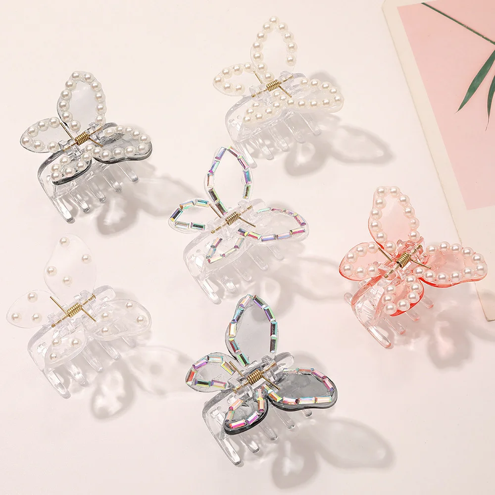 1pcs Korean Transparent 3D Butterfly Hair Claws Elegant Temperament Pearl Rhinestone Hair Catch Back Head Plate Hair Accessories
1pcs Korean Transparent 3D Butterfly Hair Claws Elegant Temperament Pearl Rhinestone Hair Catch Back Head Plate Hair Accessories