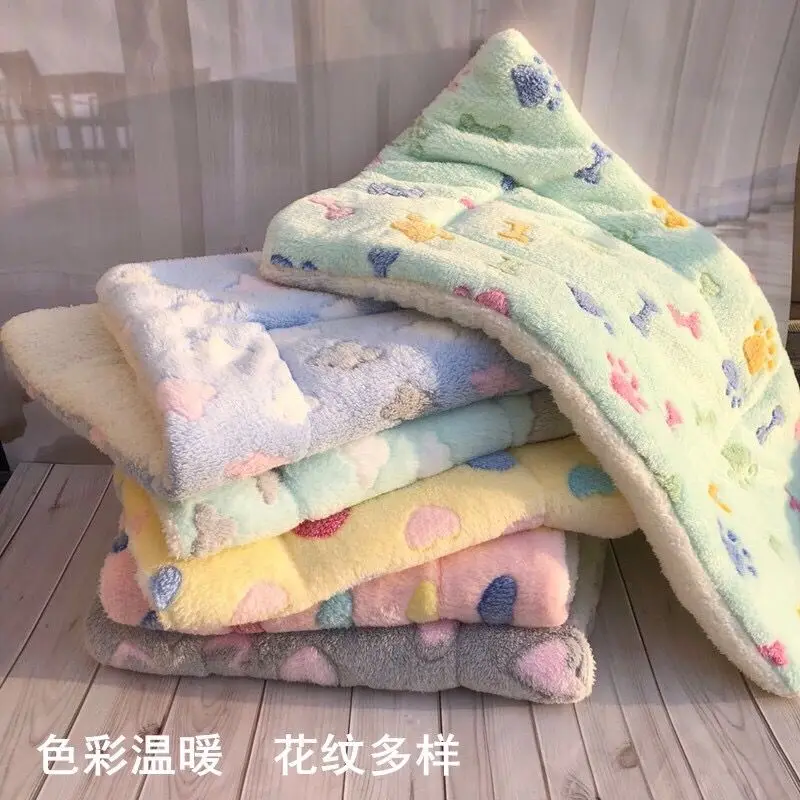 Pet Dog Printed Mat Winter Warm Cotton Mat Golden Retriever Method Pet Cat Cage Mat Quilt Thicken Blanket Pet Supplies
Pet Dog Printed Mat Winter Warm Cotton Mat Golden Retriever Method Pet Cat Cage Mat Quilt Thicken Blanket Pet Supplies