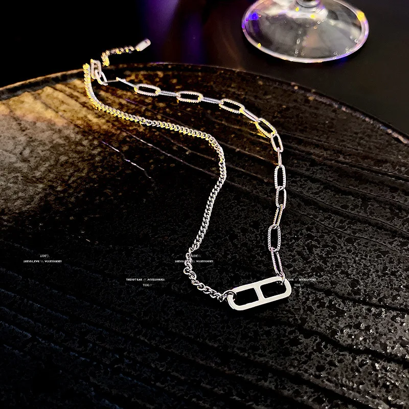 Vintage Geometric Pendant Choker Necklace Fashion Stainless Steel Silver Color Necklaces for Women Girls Jewelry Gift
Vintage Geometric Pendant Choker Necklace Fashion Stainless Steel Silver Color Necklaces for Women Girls Jewelry Gift
