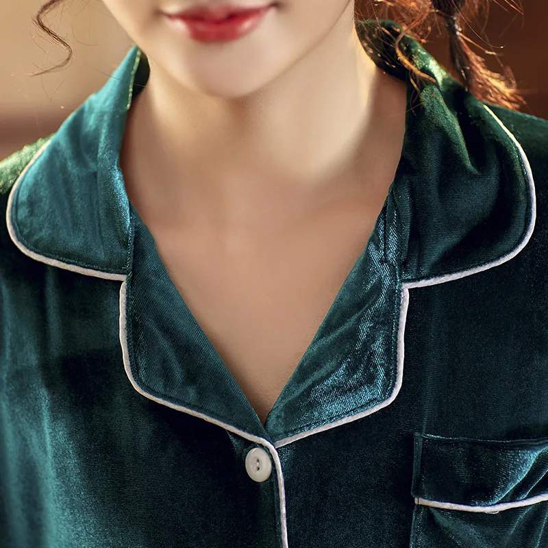 Gold Velvet 2 Pieces Warm Pajamas Sets Women Pajama Set Fashion Pajamas Long Sleeve Casual Outerwear Sleepwear Night Suit 5XL 
Gold Velvet 2 Pieces Warm Pajamas Sets Women Pajama Set Fashion Pajamas Long Sleeve Casual Outerwear Sleepwear Night Suit 5XL