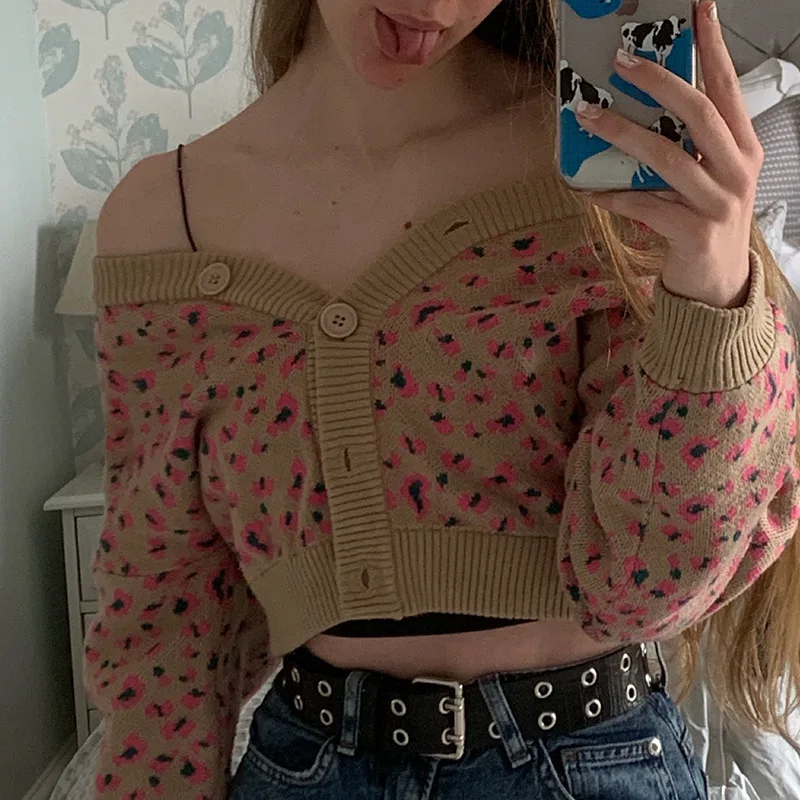 Fashion Leopard Print Women Sweater Cardigan Autumn V Neck Loose Knitted Female Cardigan Jacket2021New Pull Femme Tops
Fashion Leopard Print Women Sweater Cardigan Autumn V Neck Loose Knitted Female Cardigan Jacket2021New Pull Femme Tops