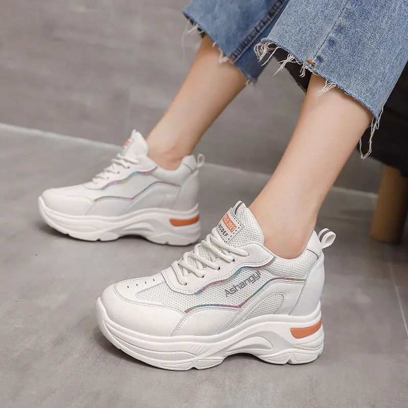 Новинка женские кожаные спортивные кроссовки повседневная обувь на толстой подошве 2021 модная женская удобная обувь женские кроссовки на м...
Новинка женские кожаные спортивные кроссовки повседневная обувь на толстой подошве 2021 модная женская удобная обувь женские кроссовки на м...