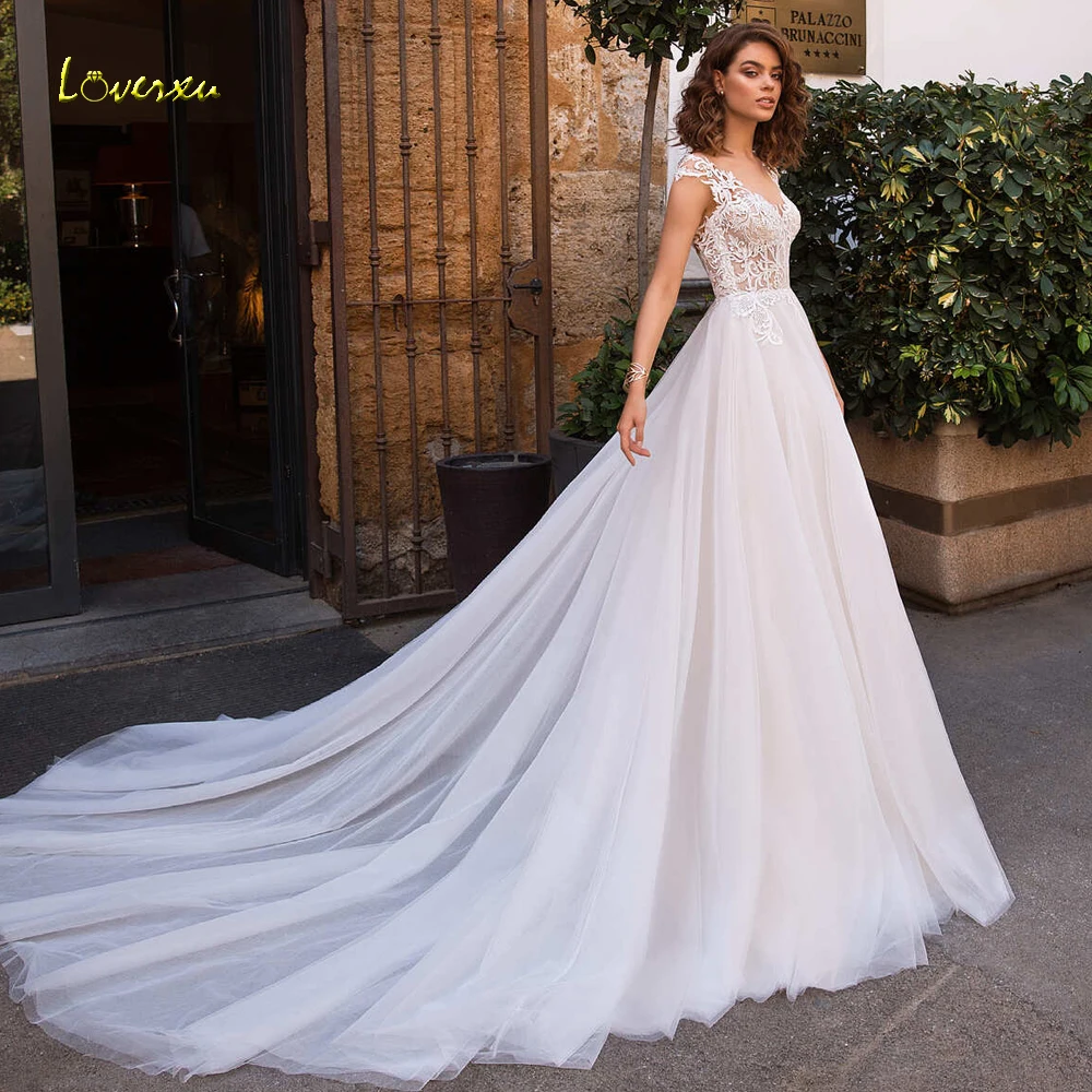 Loverxu Sexy Backless Cap Sleeve Lace Vintage Wedding Dresses 2022 Luxury Appliques Beaded Court Train A Line Bridal Gown
Loverxu Sexy Backless Cap Sleeve Lace Vintage Wedding Dresses 2022 Luxury Appliques Beaded Court Train A Line Bridal Gown