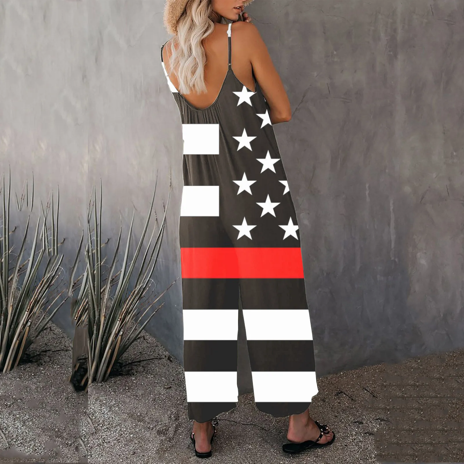 Retro Pattern Printed Cotton Jumpsuit Women Casual Sleeveless Strappy Bodysuit Romper 2021 Spring Summer Pocket Loose Playsuit
Retro Pattern Printed Cotton Jumpsuit Women Casual Sleeveless Strappy Bodysuit Romper 2021 Spring Summer Pocket Loose Playsuit