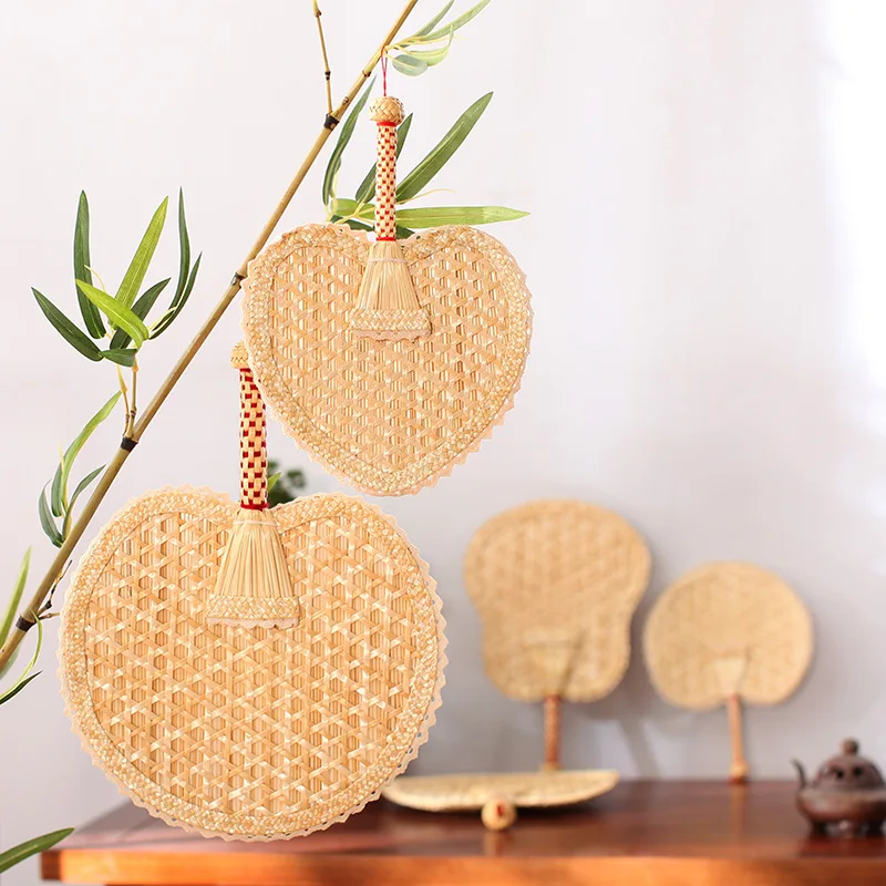 Retro Chinese Style Hand-woven Fan Big Pu Fan Straw Woven Decorative Fan Hand Fan Home Decor Folding Fan
Retro Chinese Style Hand-woven Fan Big Pu Fan Straw Woven Decorative Fan Hand Fan Home Decor Folding Fan