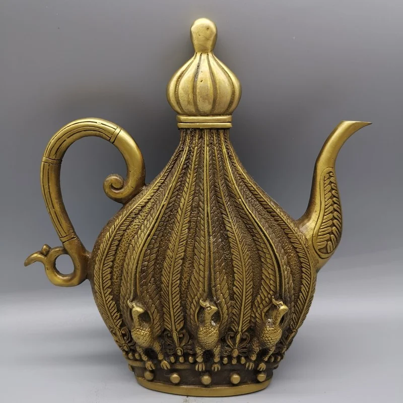 Exquisite Old Antique Bronze Brass Teapot Pot of Kung Fu Phoenix Ancient Copper Pot Iiving Room Decoration Home Gift
Exquisite Old Antique Bronze Brass Teapot Pot of Kung Fu Phoenix Ancient Copper Pot Iiving Room Decoration Home Gift