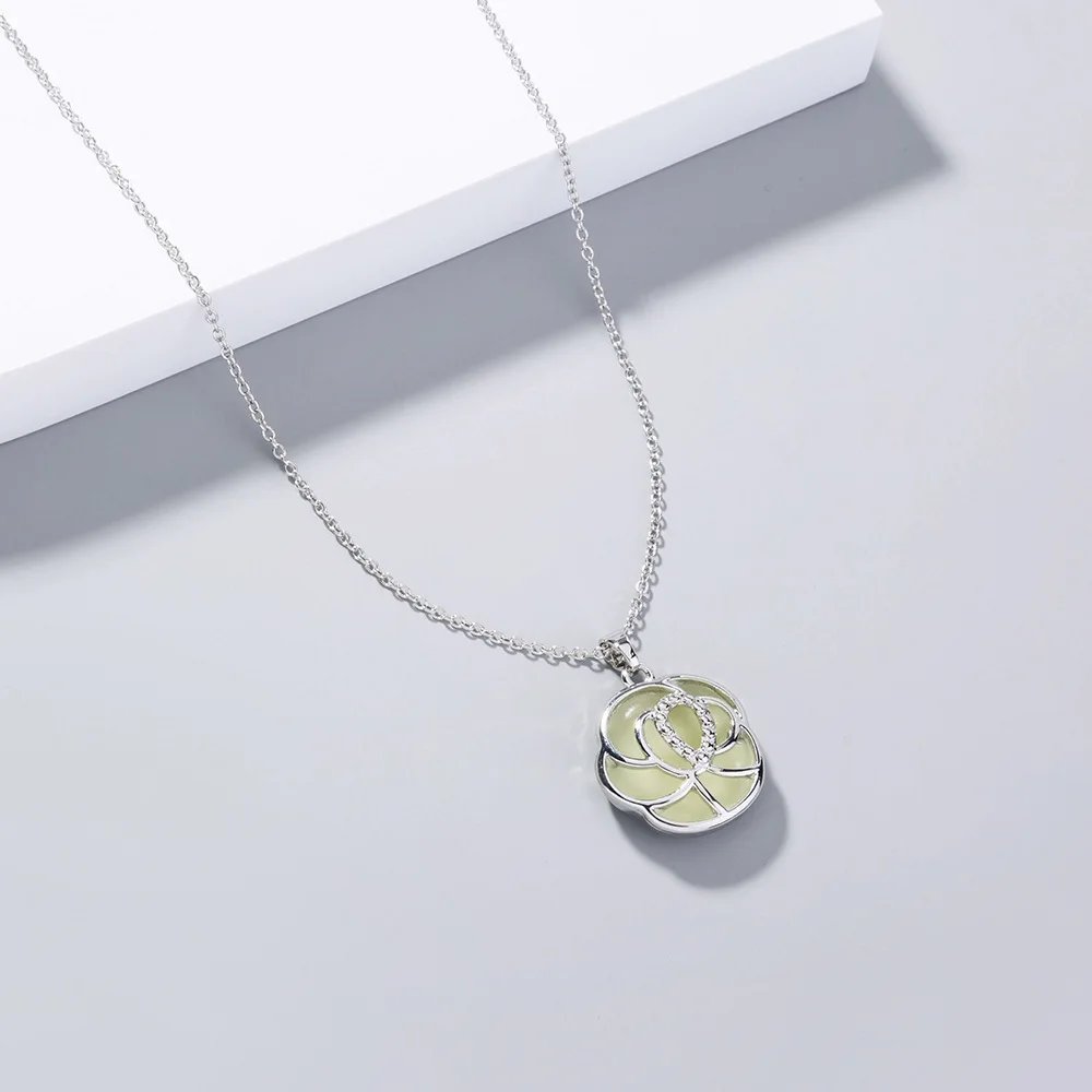 Luminous Necklace Flower Pendant Necklace Glowing In The Dark Necklace Pendant Ladies Fashion Jewelry
Luminous Necklace Flower Pendant Necklace Glowing In The Dark Necklace Pendant Ladies Fashion Jewelry