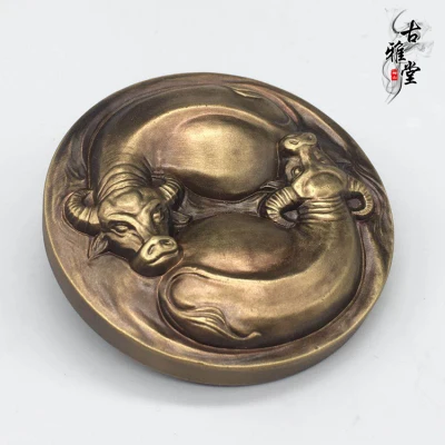 Изысканная античная латунь (медное уплотнение shuangniu Bagua), домашние украшения
Изысканная античная латунь (медное уплотнение shuangniu Bagua), домашние украшения