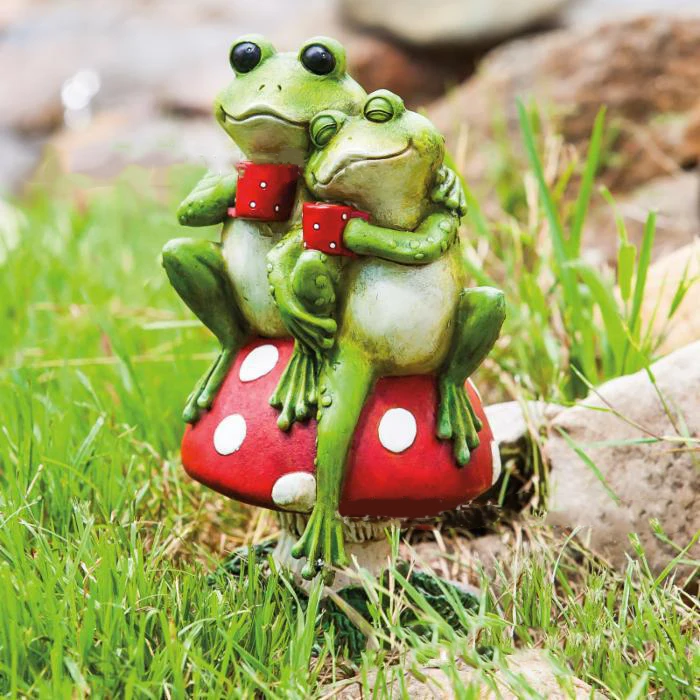 

2 Green Frog Sitting on Mushroom Statue Creative Garden Resin Sculpture Frog Figurine Yard Outdoor Decor