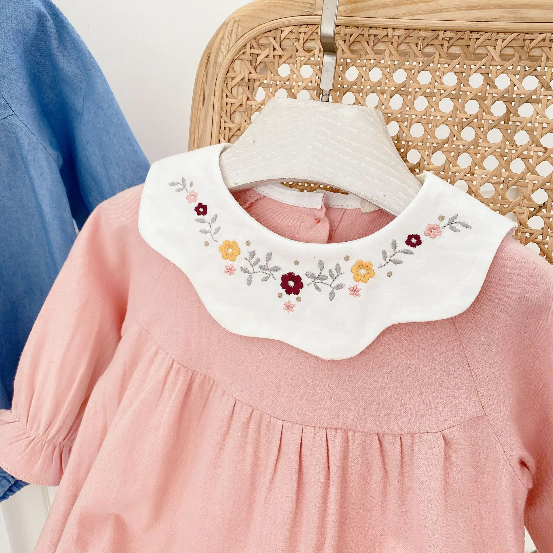 Korean Infant Baby Newborn Girls Autumn Spring Romper Floral Embroidered Long Sleeve Ruffles Lovely Jumpsuit For 0-36m Children
Korean Infant Baby Newborn Girls Autumn Spring Romper Floral Embroidered Long Sleeve Ruffles Lovely Jumpsuit For 0-36m Children