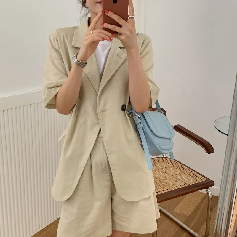 Summer Women Cotton Linen Blazers And Jackets Vintage Korean Harajuku Loose Short Sleeve Outwear Female Summer Blazer Feminino
Summer Women Cotton Linen Blazers And Jackets Vintage Korean Harajuku Loose Short Sleeve Outwear Female Summer Blazer Feminino